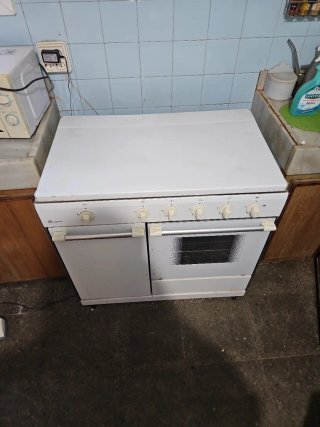 Cocina 5 fuegos con horno