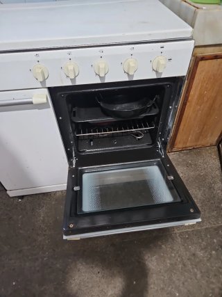 Cocina 5 fuegos con horno