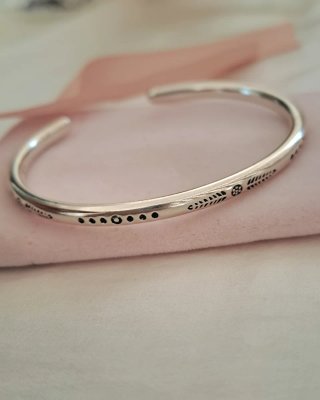 Pulsera Rígida Plata Diseño Étnico