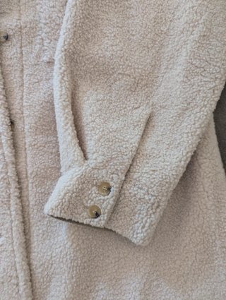 Chaqueta de pelo sintético beige