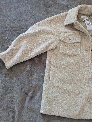 Chaqueta de pelo sintético beige
