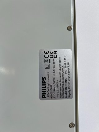 Plafón LED Philips Tuch