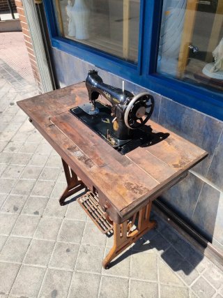 Máquina de coser Singer Antigua  640513971