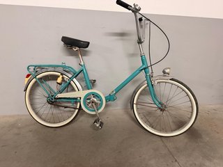 Bicicleta BH plegable restaurada.