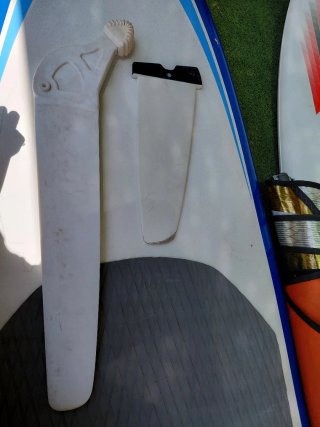 Tablas Windsurf Bic 135L, Tribord 170L y vela Neil