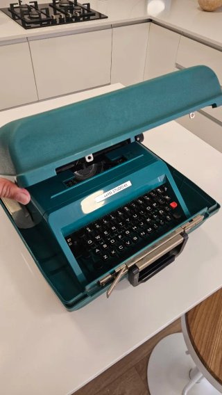 Máquina de escribir Olivetti Studio 45