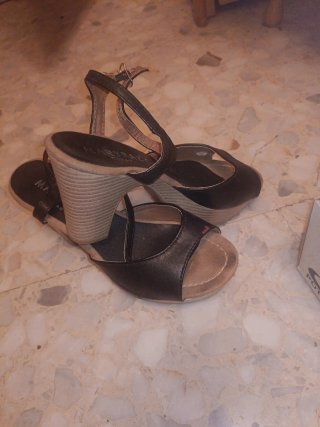 Sandalias cuña MARAZ Talla 35