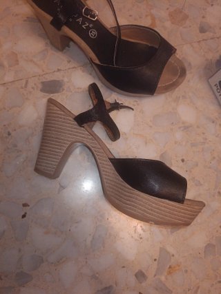 Sandalias cuña MARAZ Talla 35