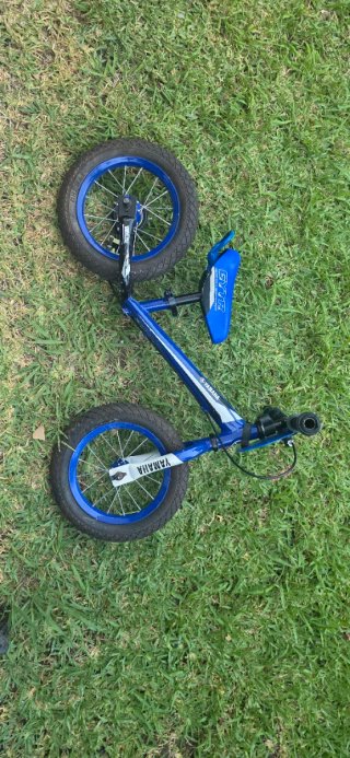 Bicicleta Yamaha sin pedales para niños
