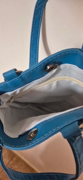 Bolso de mano azul