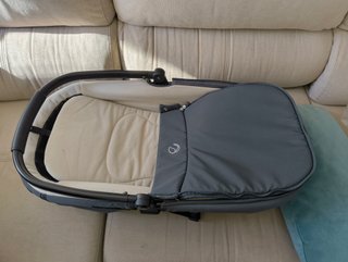 Carrito JANÉ Muum 4 con capazo 2 en 1 color gris