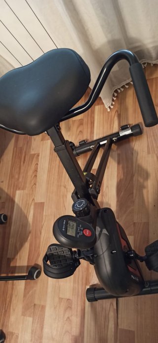 Bicicleta estática con asiento