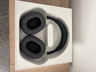 Apple AirPods Max Space Gray