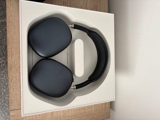 Apple AirPods Max Space Gray