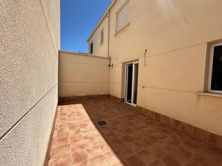 Casa adosada en venta en Tomelloso