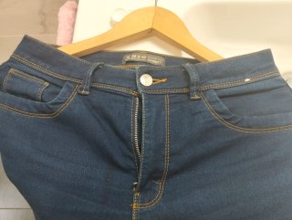 Pantalones vaqueros finos de licra