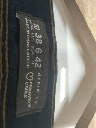 Pantalones vaqueros finos de licra