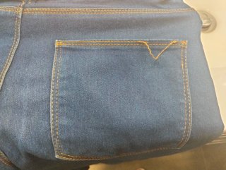 Pantalones vaqueros finos de licra