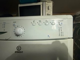 Secadora Indesit 7kg IDCA 735