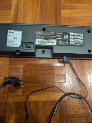 TV LG 49 4K + Barra Sonido LG SJ6