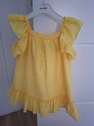 Vestido amarillo niña volantes. T 4. Martika