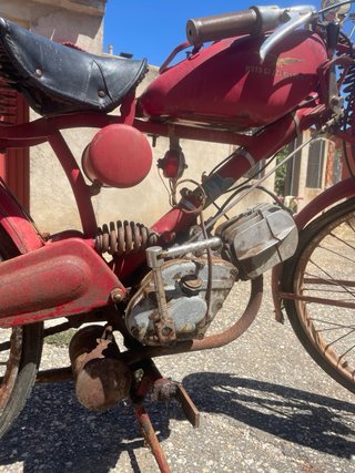 Moto Guzzi Hispania 65 Roja