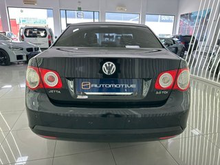 VOLKSWAGEN Jetta 2.0 TDI 140 Advance