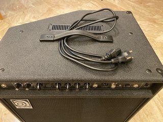 Ampeg BA-210 Amplificador Bajo