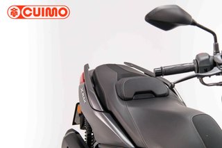 YAMAHA XMAX 300