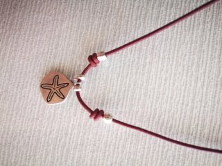 Collar cuero granate