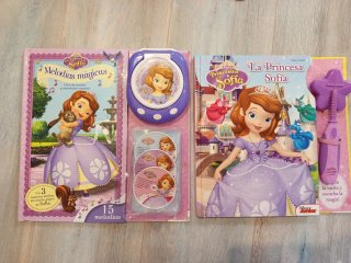 Lote libros la princesa Sofía+juguetes