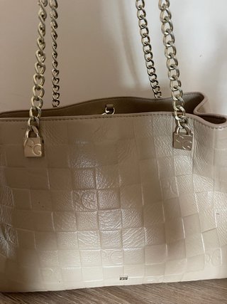 Bolso de piel beige