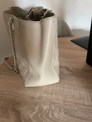 Bolso de piel beige