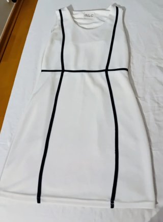 Vestido corto blanco y negro