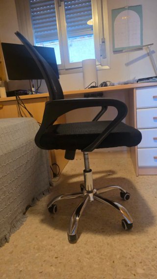 Sedia da ufficio ergonomica nera