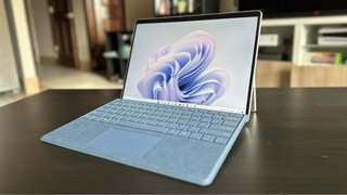 Microsoft Surface Pro 9 i5 / 8 GB RAM / 256 GB SSD