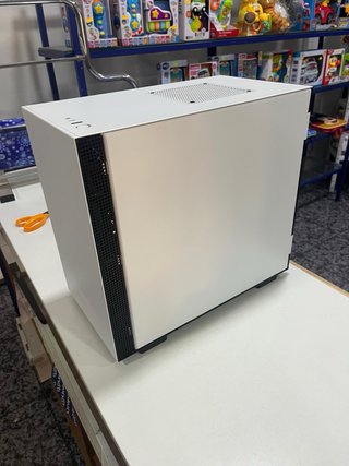 Torre NZXT H210i Blanca