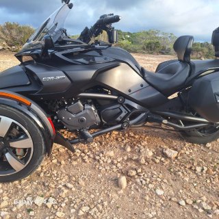 Can-Am Trike Negro