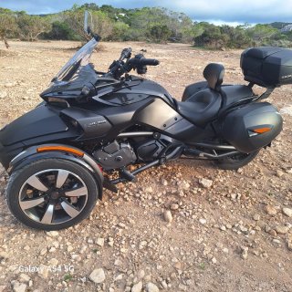 Can-Am Trike Negro