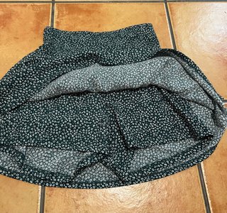 Falda pantalón Zara verde con flores