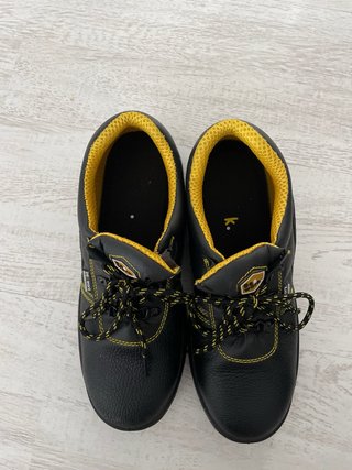 Botas de trabajo Bee Work punta metálica