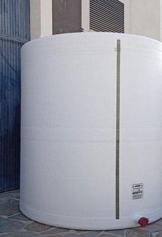 Depósito Poliéster Agua