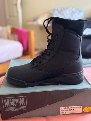 Botas Magnum Classic Talla 42 Negras