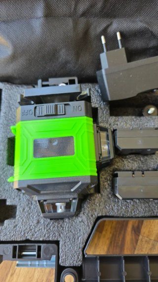Nivel Láser Verde Eléctrico + Maletín
