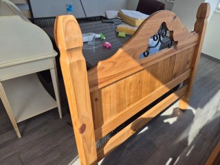 Cabecero de madera 135cm con detalle