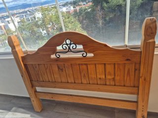 Cabecero de madera 135cm con detalle