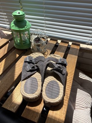 Sandalias grises de plataforma