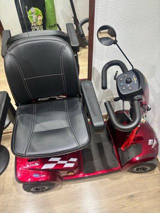 Scooter movilidad reducida Invacare roja