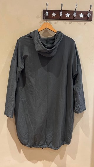 Chaqueta verde con parches