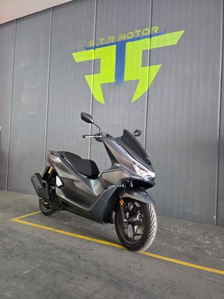 Honda PCX 125 Gris